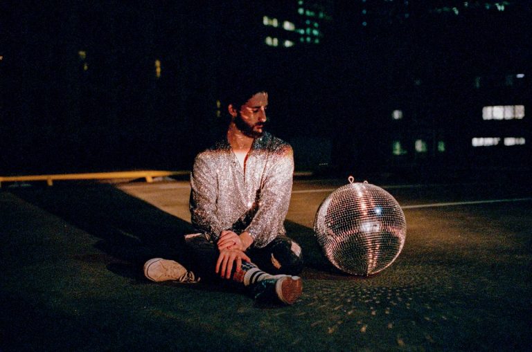 akurei – photophobia